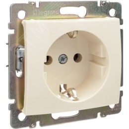 Legrand Valena 774320 Розетка 2к+3нем.ст. мех. сл.кость 