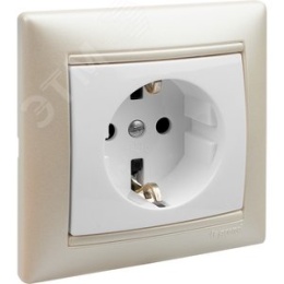 Legrand Valena 774420 Розетка 2к+3нем.ст. мех. белый 