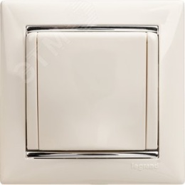 Legrand Valena 774422 Розетка 1к винты с крышкой белая 
