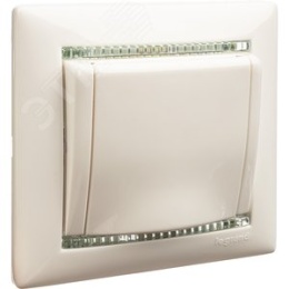 Legrand Valena 774422 Розетка 1к винты с крышкой белая 
