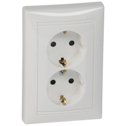 Legrand Valena 774400 Розетка 2к+3 двойная нем.ст. белый 